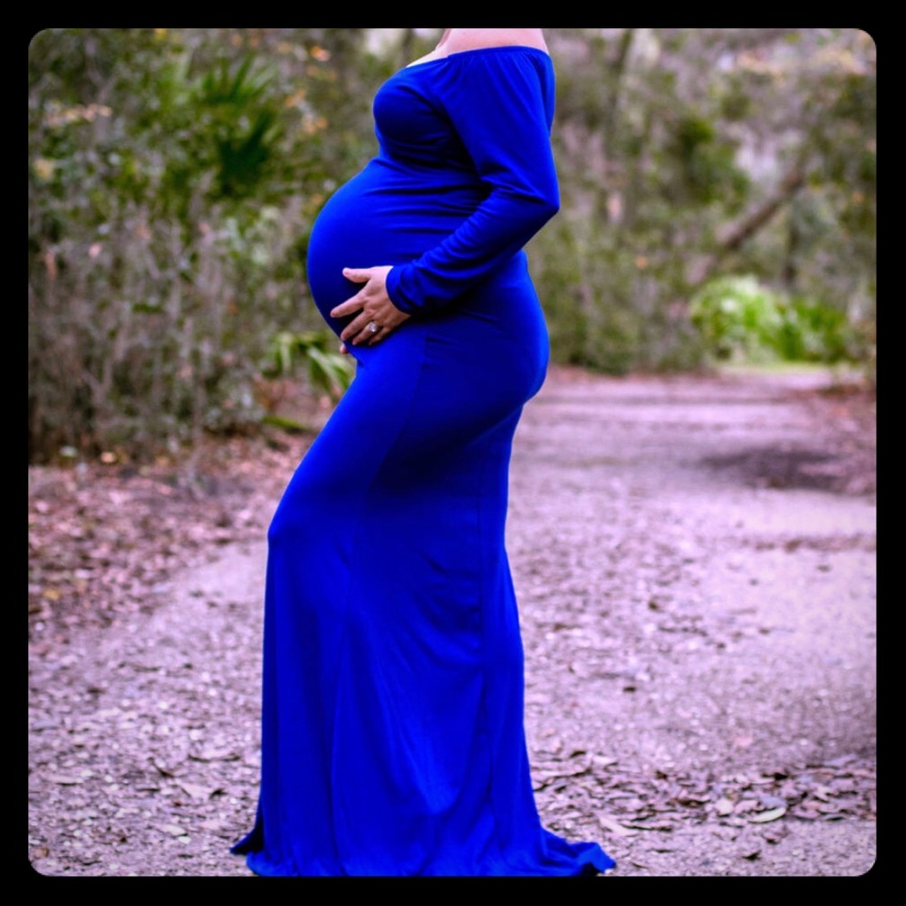 Woman’s Maternity Maxi Photography Dress
